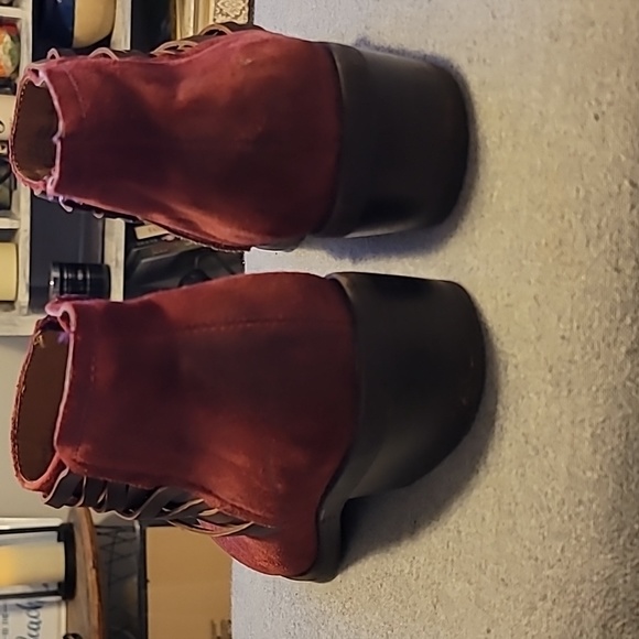 Maroon Suede ankle boots - Picture 3 of 5